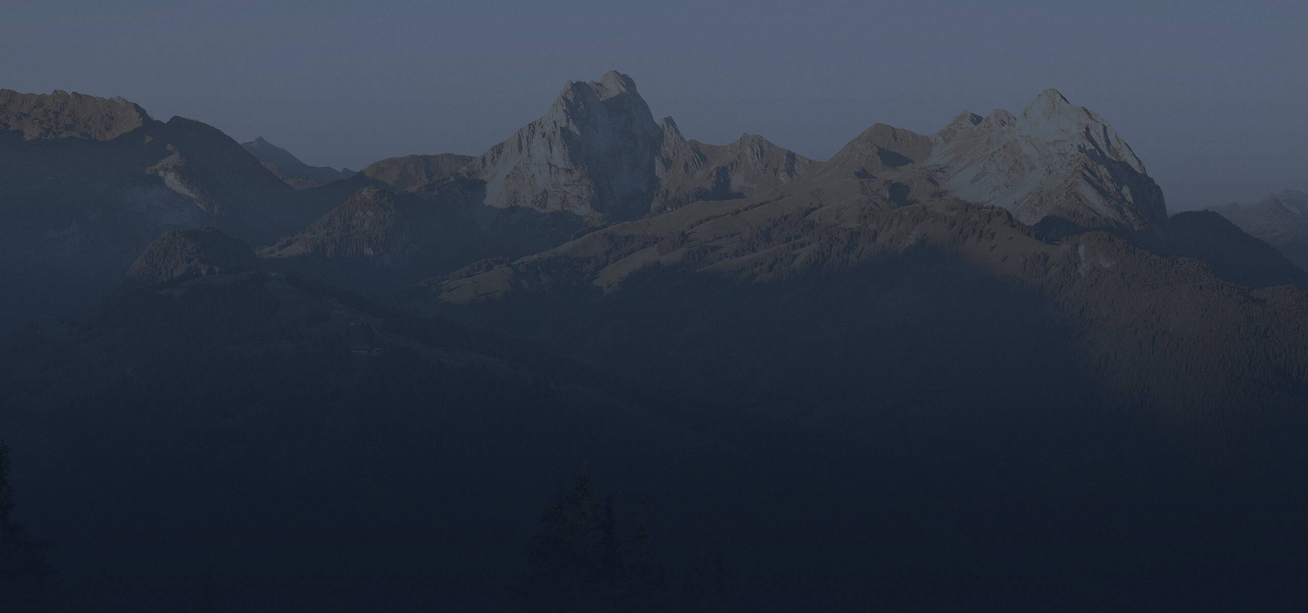 Swatch Beach Pro Gstaad Hintergrund Visual, Berge von Gstaad